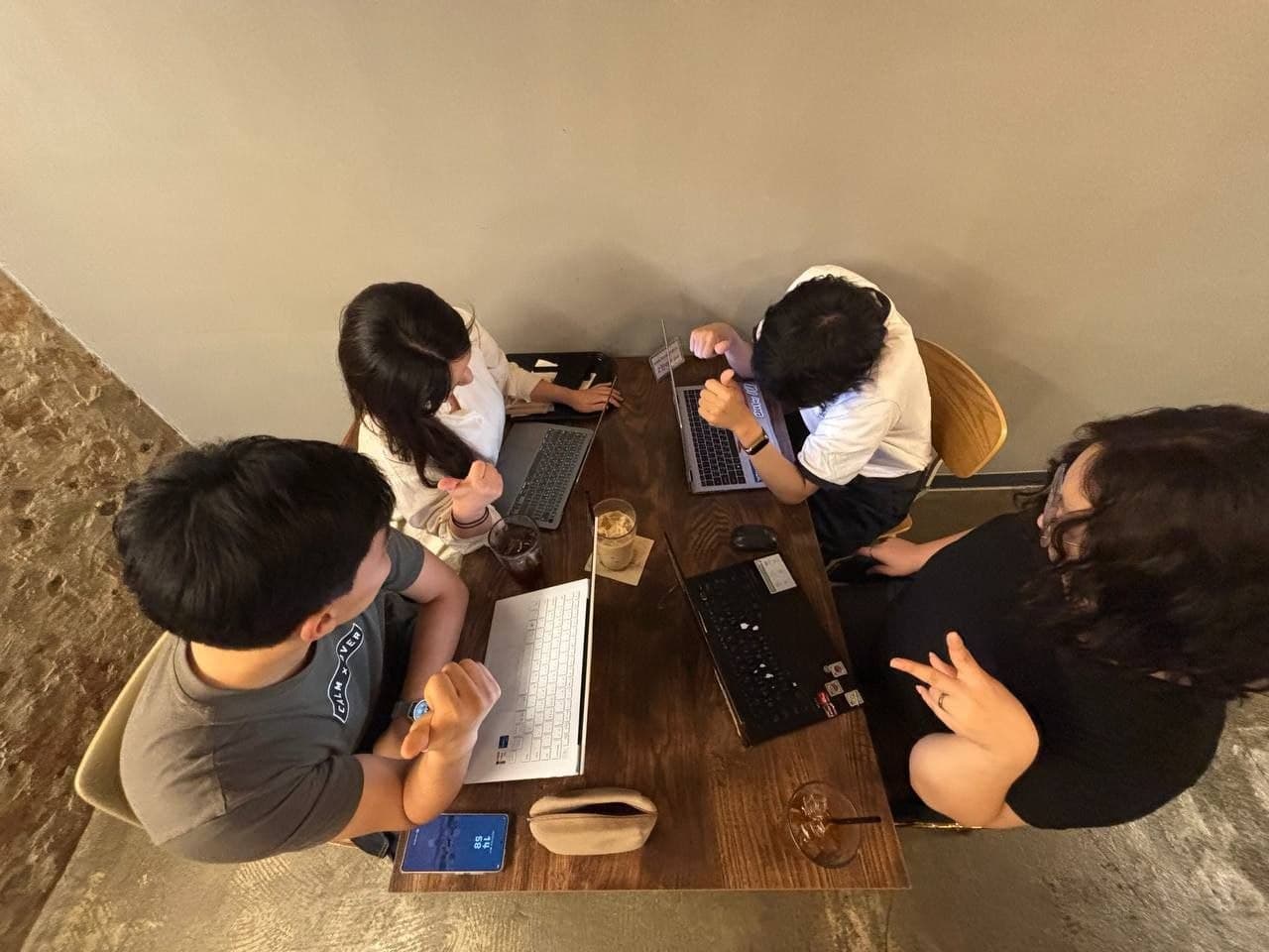 두끼 활동 모습 1